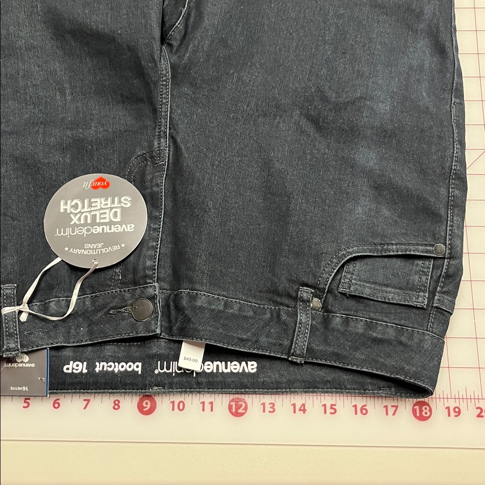 AVENUE NWT Casual Weekend Work Deluxe Stretch Dark Wash Bootcut Denim Jeans 16P - Picture 15 of 16